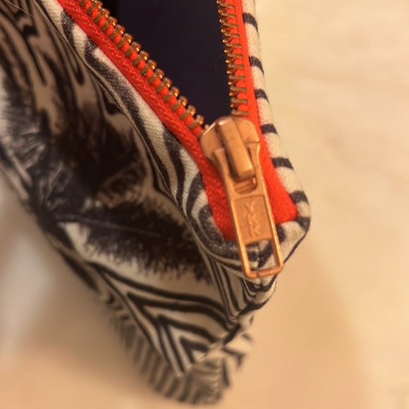 Samudra Palm Tree Clutch - Picture 7 of 11